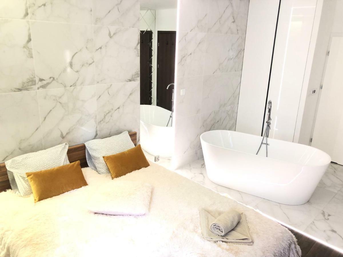 Yourapart Chmielna Park Exclusive Z Wanna Wolnostojaca Lub Jacuzzi غدانسك المظهر الخارجي الصورة