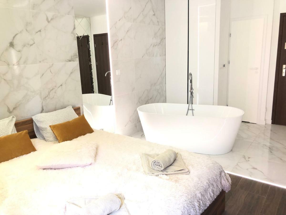 Yourapart Chmielna Park Exclusive Z Wanna Wolnostojaca Lub Jacuzzi غدانسك المظهر الخارجي الصورة