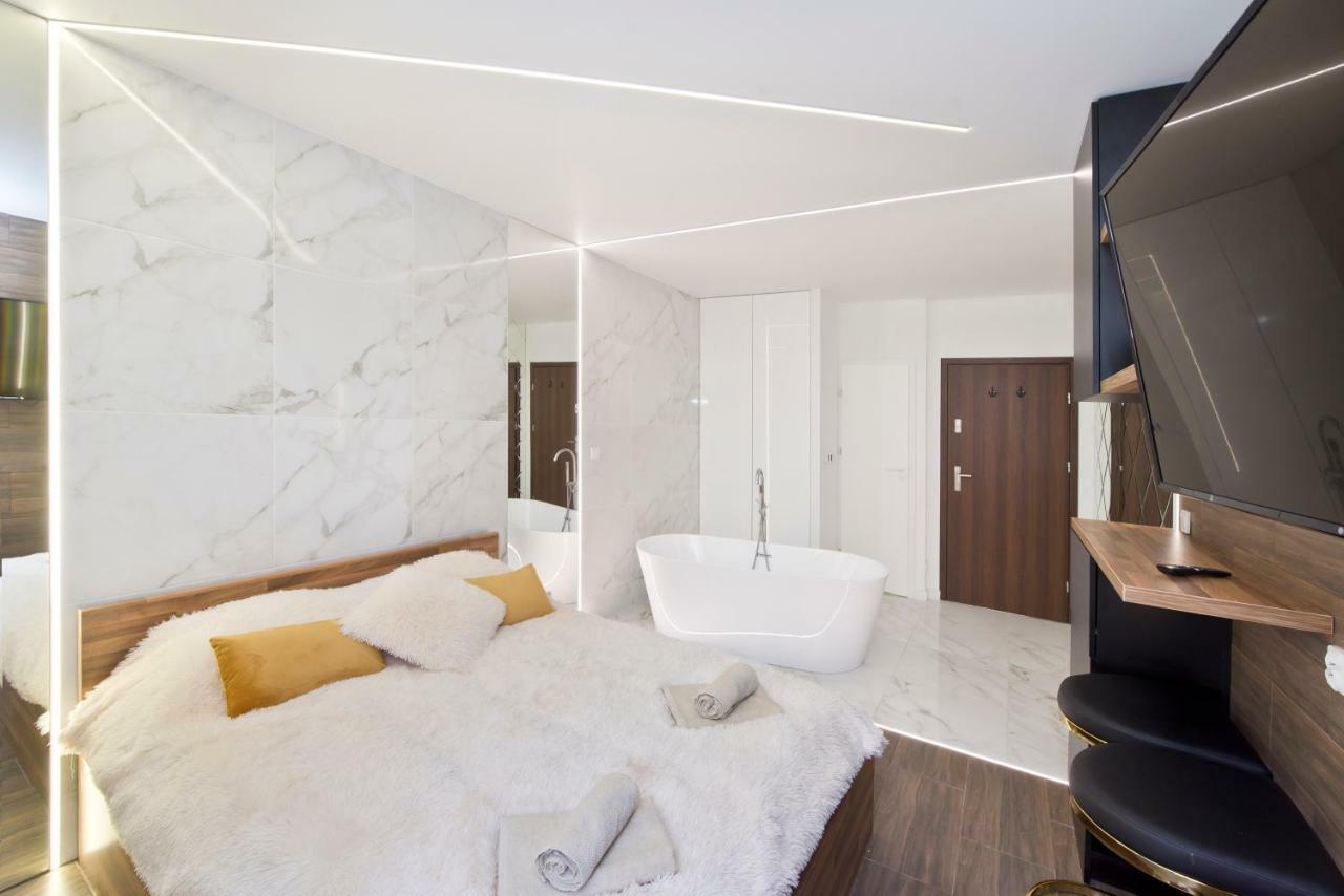 Yourapart Chmielna Park Exclusive Z Wanna Wolnostojaca Lub Jacuzzi غدانسك المظهر الخارجي الصورة